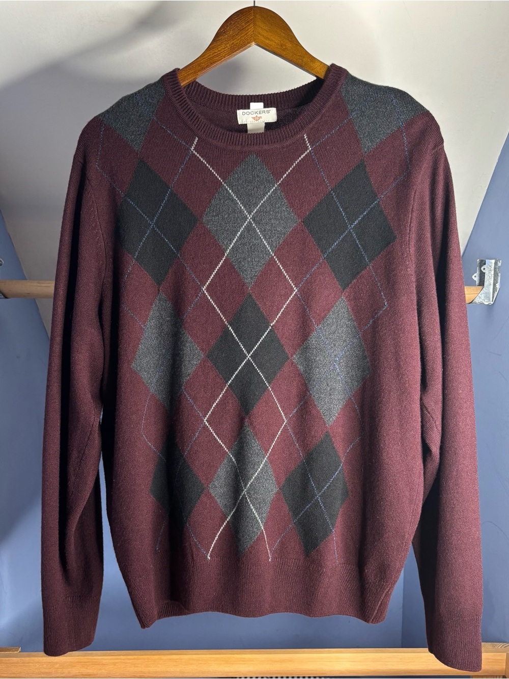Dockers Men's Maroon Argyle Crewneck Sweater